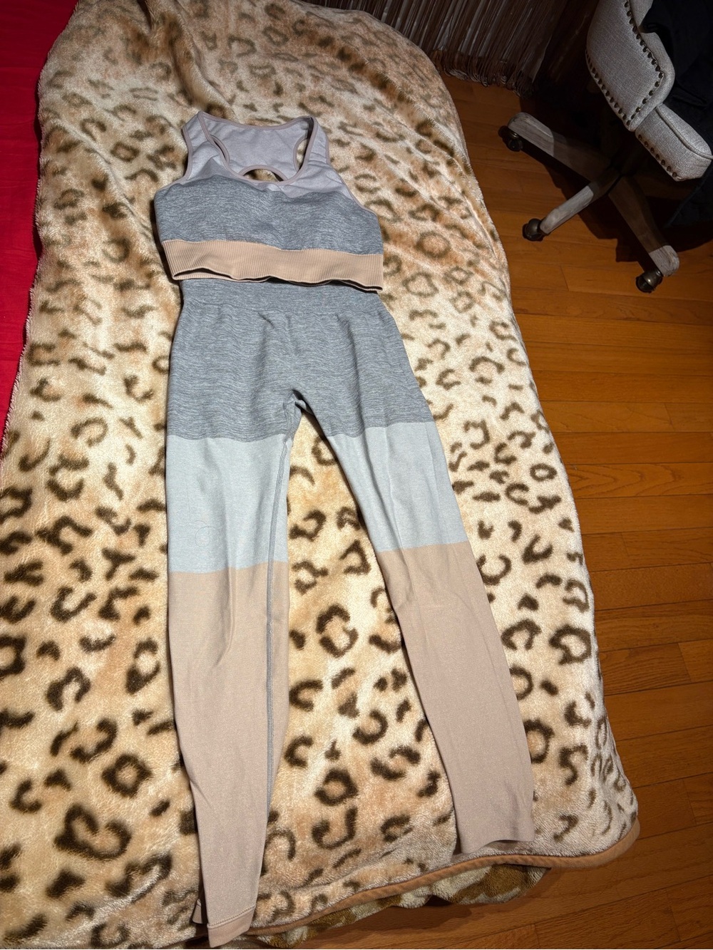 PrettyLittleThing Grey, Light Grey & Beige Colorblock Active Set